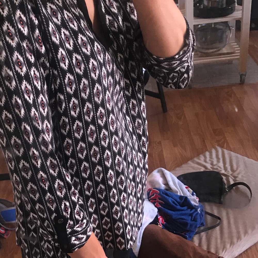 Top - Picture 4 of 5